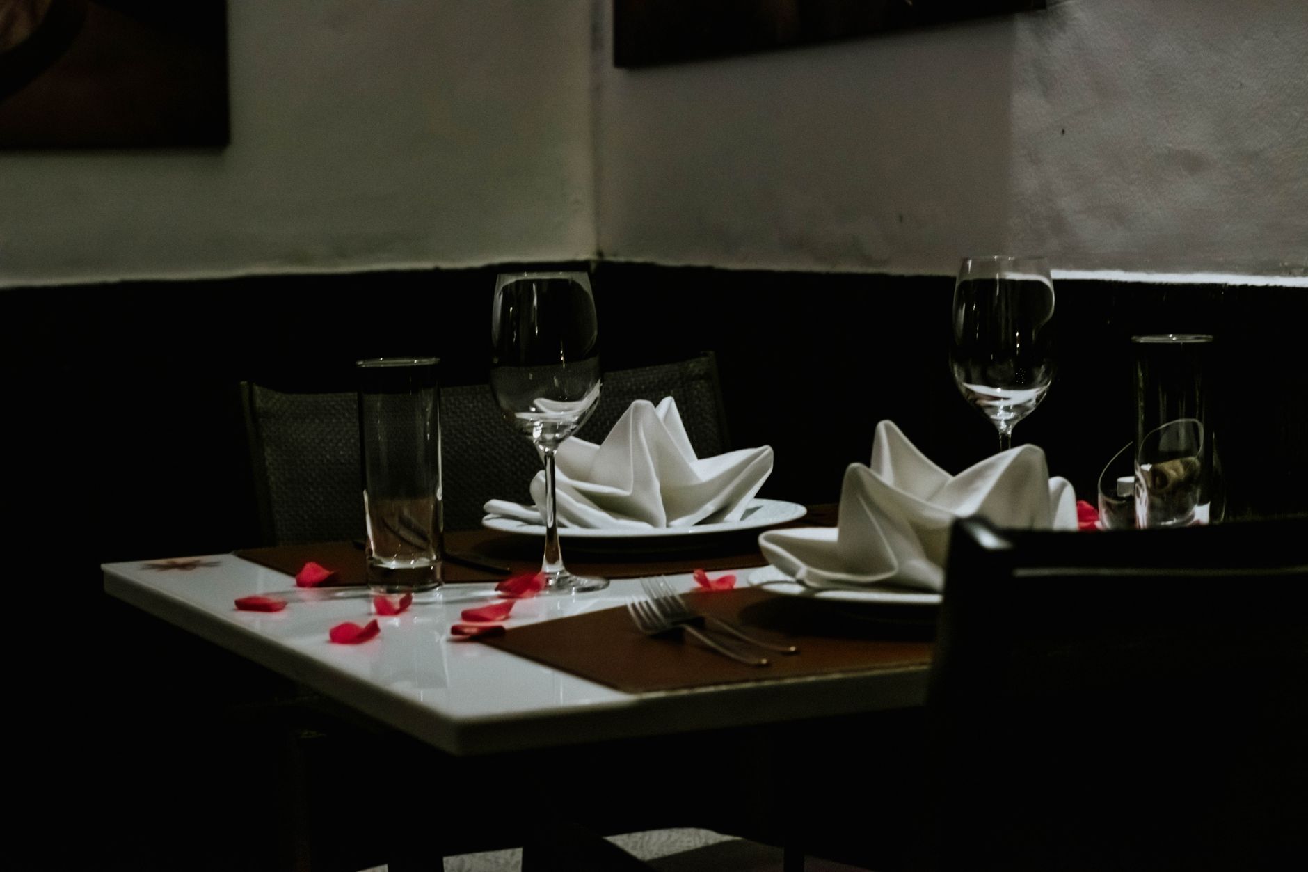 french fine dining table candlelight hotel restaurant