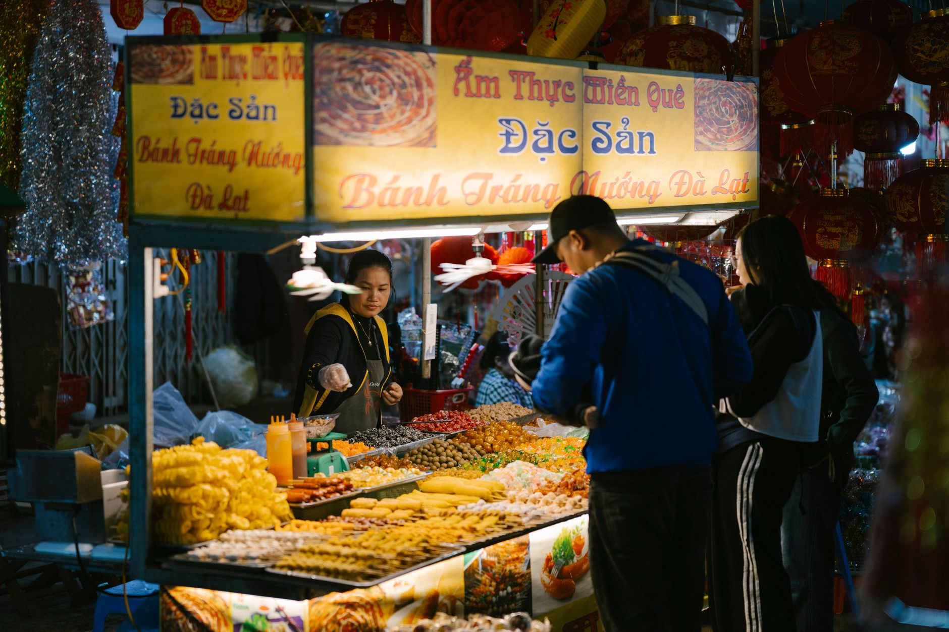 vietnamese-street-food-night-market