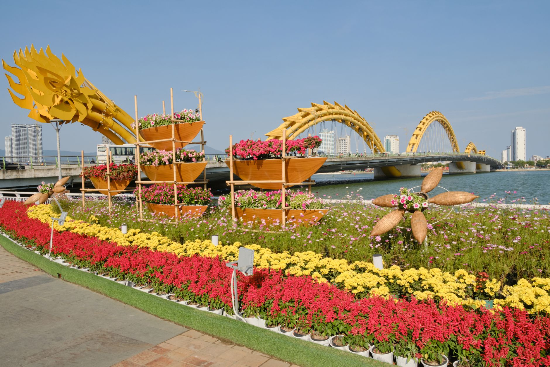 da nang dragon bridge riverside sunset