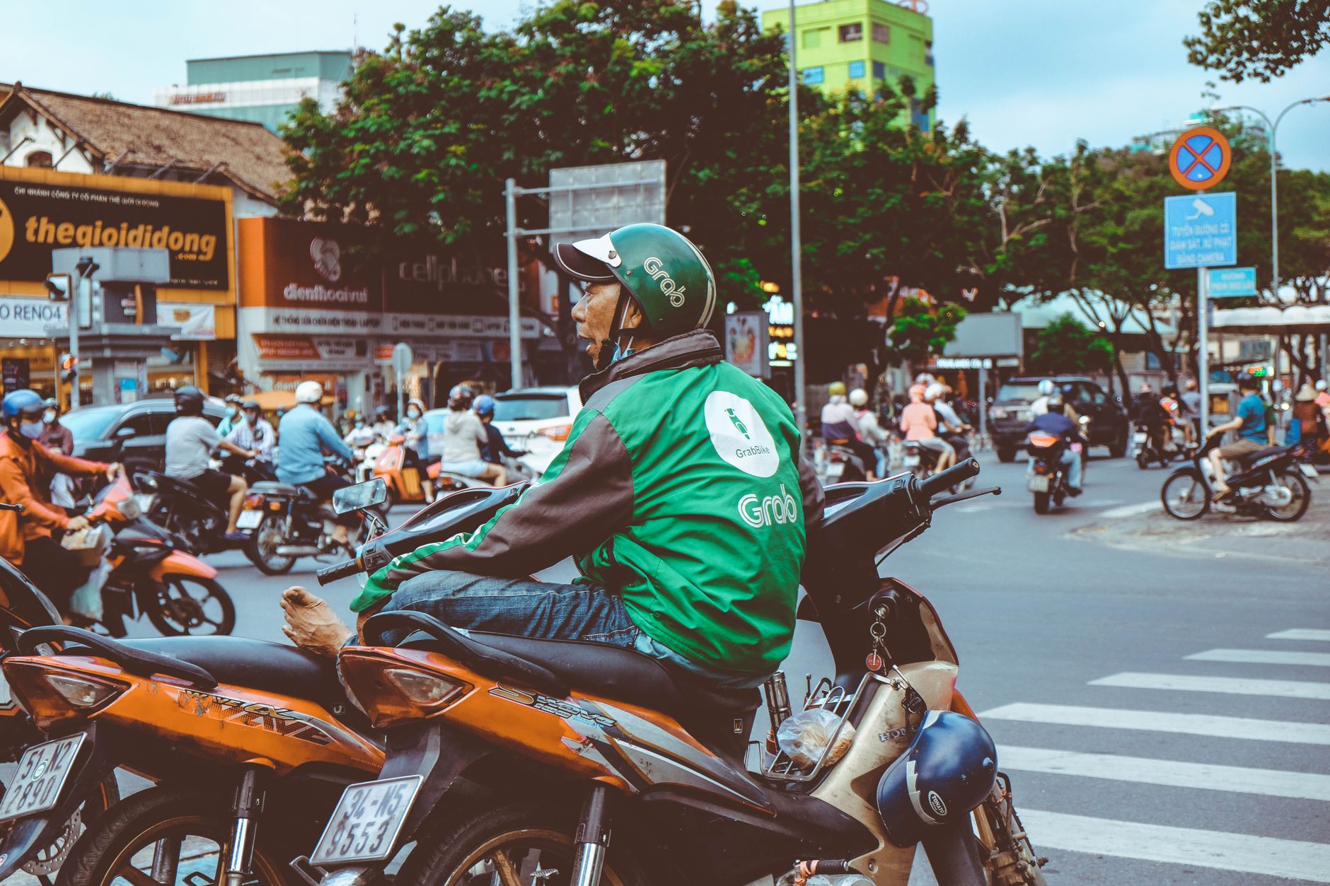grab taxi motorbike ho chi minh city