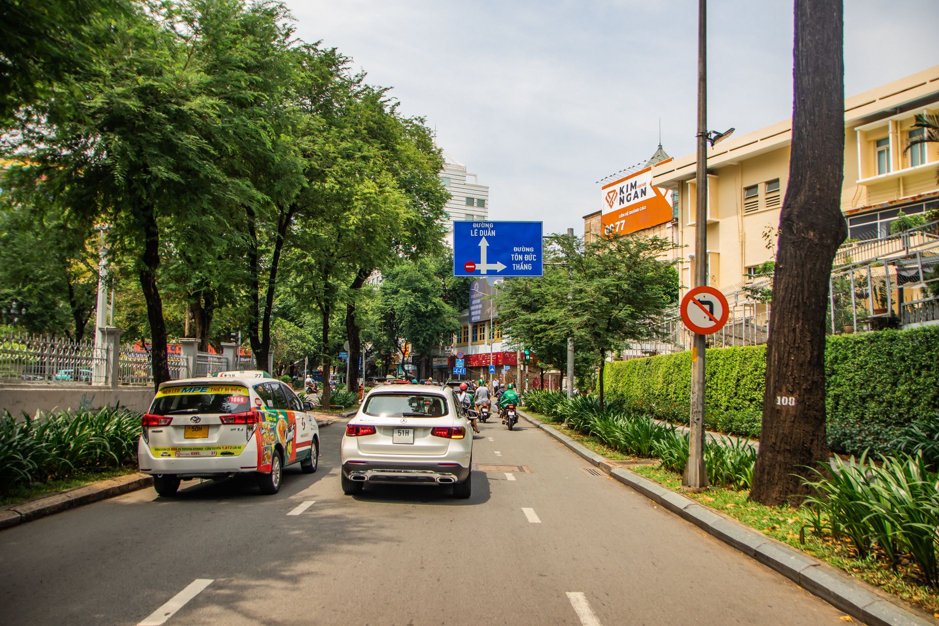 electric taxi car vietnam city street